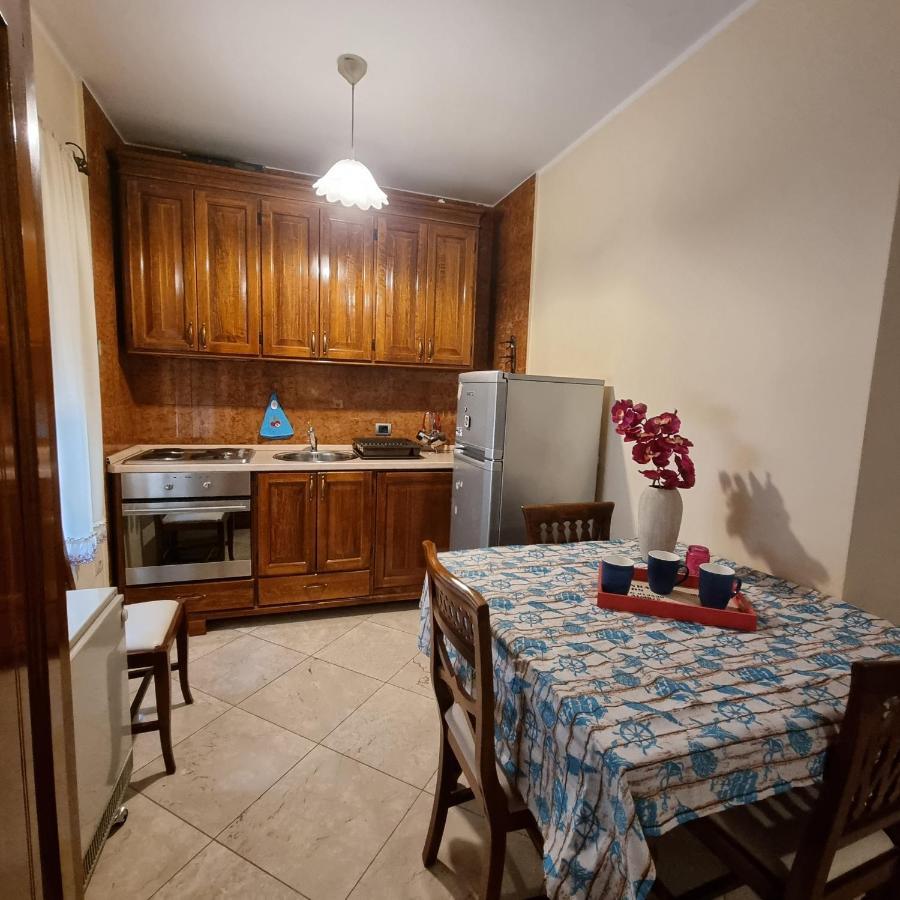 Apartment On The Shore Of The Bay Of Kotor With Free Wi-Fi 외부 사진