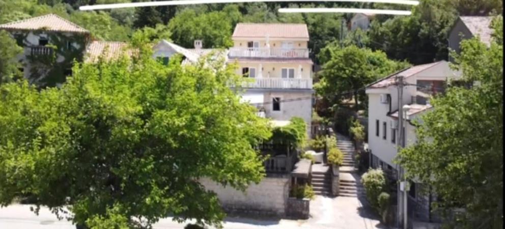 Apartment On The Shore Of The Bay Of Kotor With Free Wi-Fi 외부 사진
